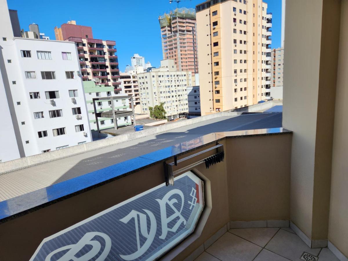 2 Quartos A 200Mts Praia Central, Garagem, Churrasqueira, Wi-Fi 90 Mbps, Pet Friendly Balneário Camboriú Eksteriør bilde